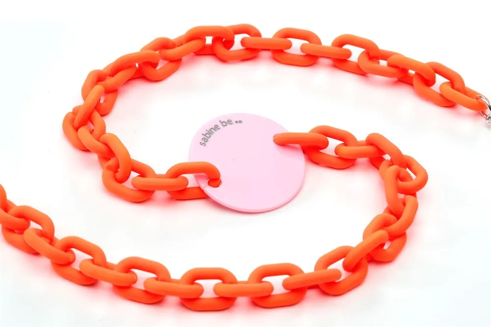 be addict necklace set