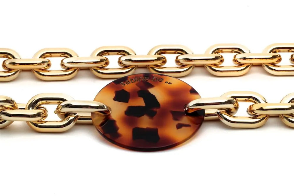 be addict necklace set